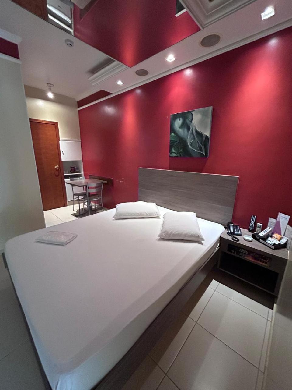 Alpha Motel Amparo  Bagian luar foto