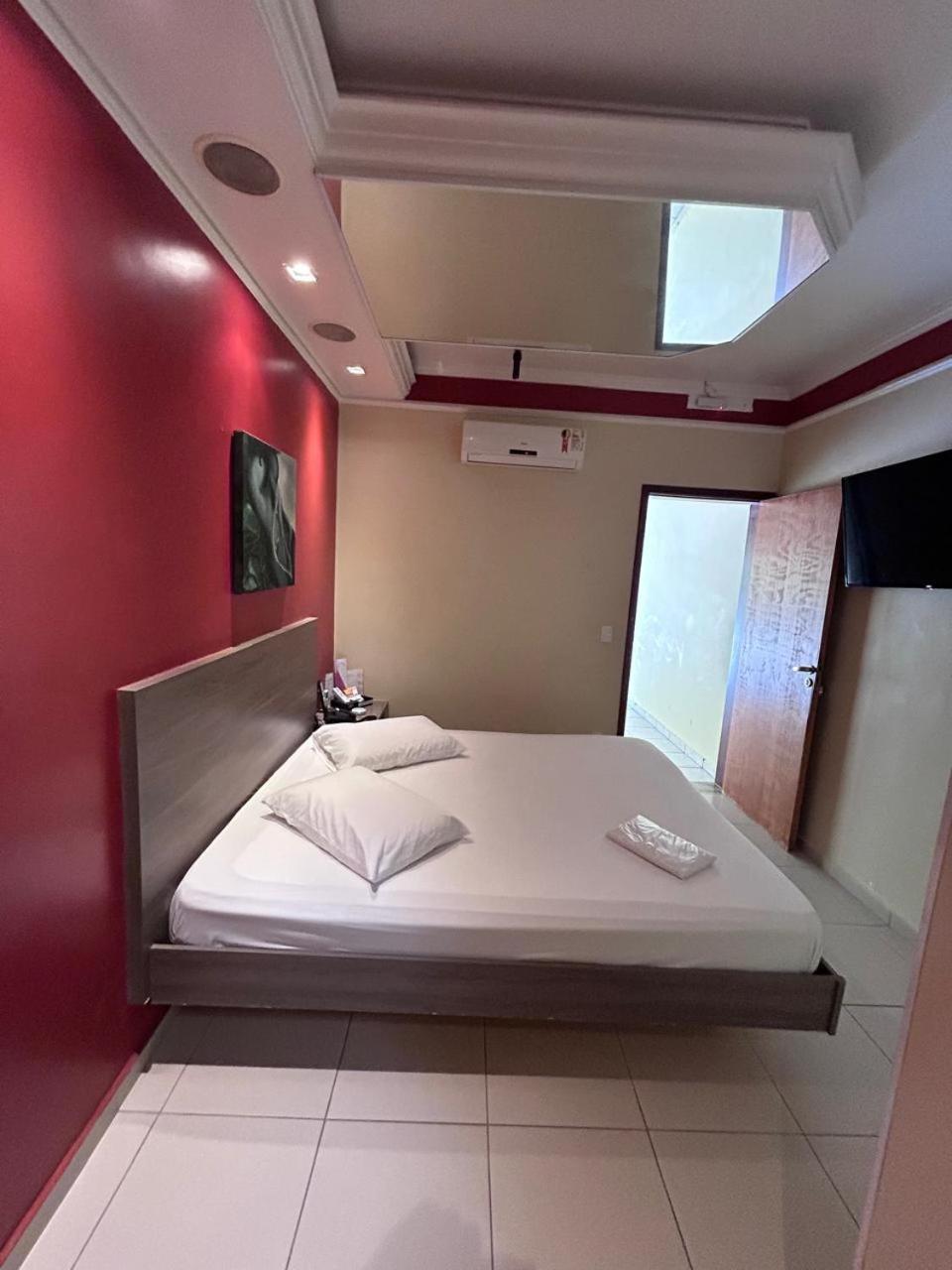 Alpha Motel Amparo  Bagian luar foto